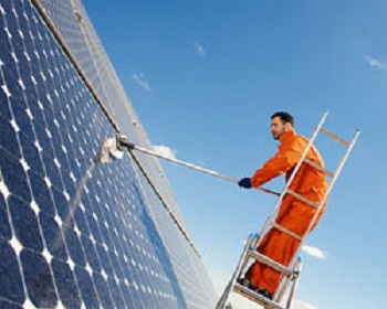 Can You Clean Your Own Solar Panels In The UK?